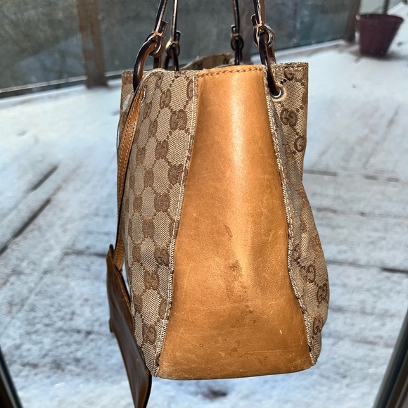 Gucci Beige and Brown Shoulder Bag - Picture 13 of 16